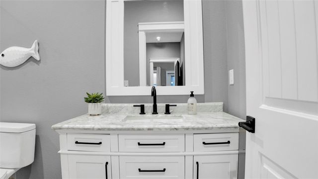 1036 Sunset Circle W, Crystal Beach, TX 77650