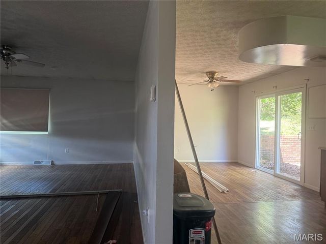 272 Vickie Lynn Lane, St Robert, MO 65584