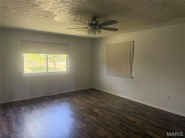 272 Vickie Lynn Lane, St Robert, MO 65584