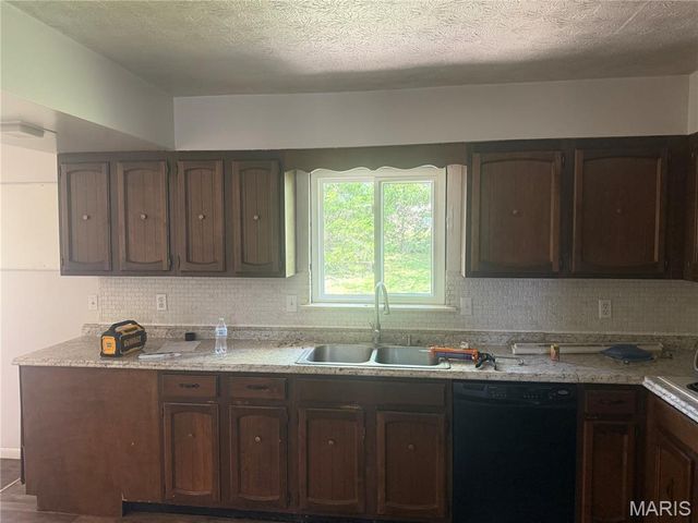 272 Vickie Lynn Lane, St Robert, MO 65584