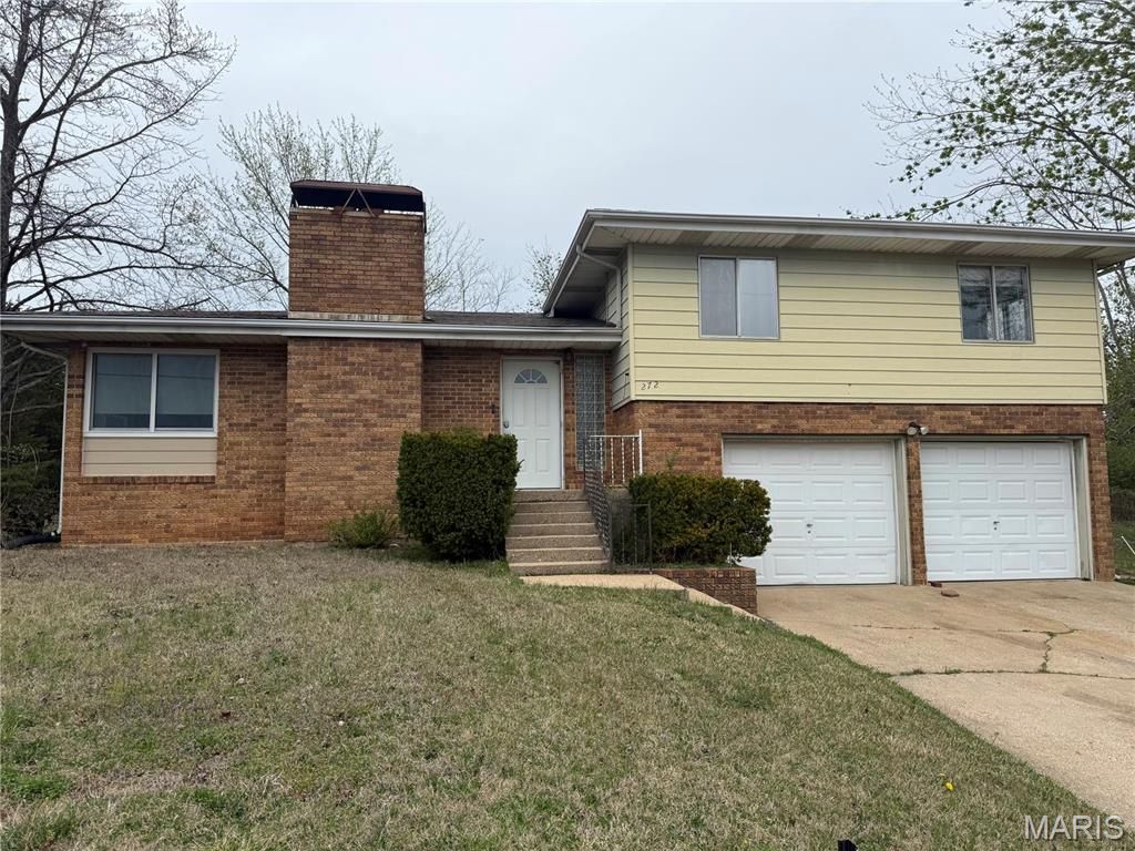 272 Vickie Lynn Lane, St Robert, MO 65584