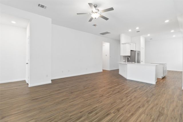 158 Coronella DR, Liberty Hill, TX 78642