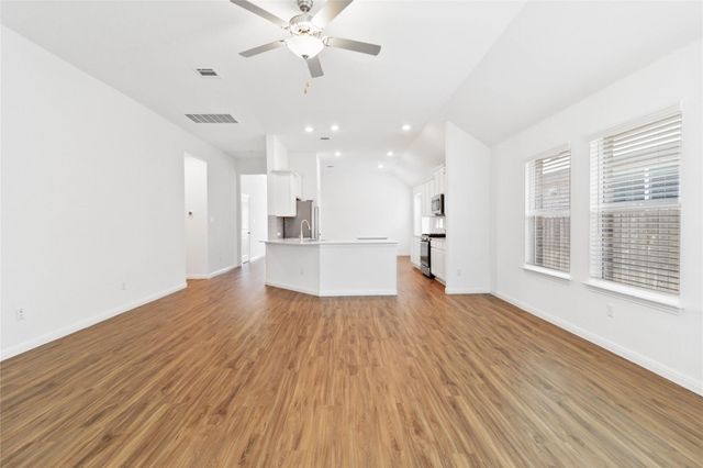 158 Coronella DR, Liberty Hill, TX 78642