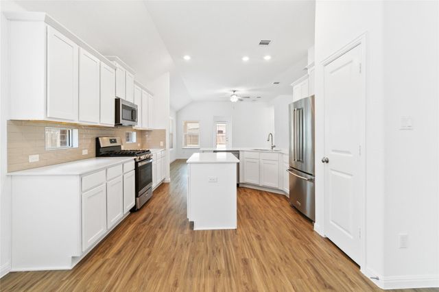 158 Coronella DR, Liberty Hill, TX 78642