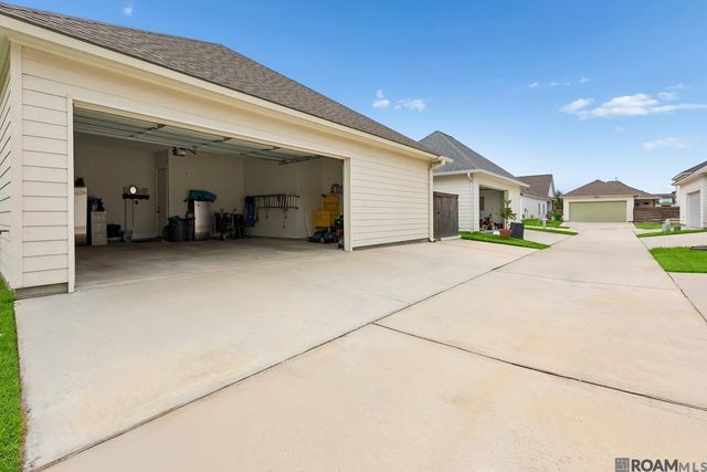 4935 Pembrooke Ave, Gonzales, LA 70737