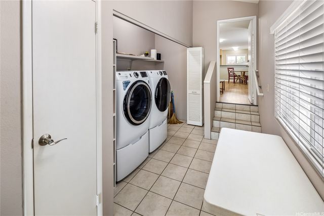 914 Hoomoana Street, Pearl City, HI 96782