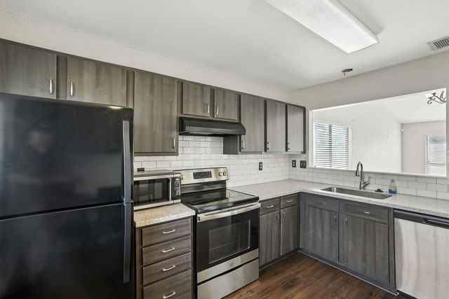 849 Bailey Drive, Cedar Hill, TX 75104