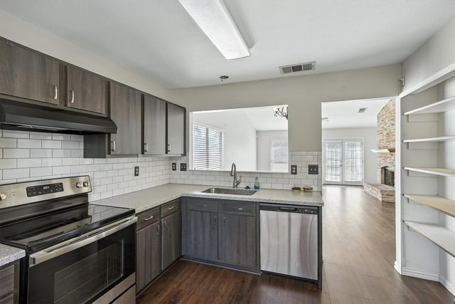 849 Bailey Drive, Cedar Hill, TX 75104