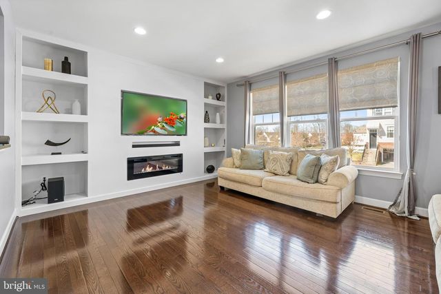 16729 SHACKLEFORD WAY, Woodbridge, VA 22191