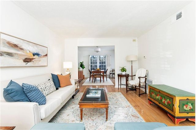 7 Scotland Place NW, Atlanta, GA 30318