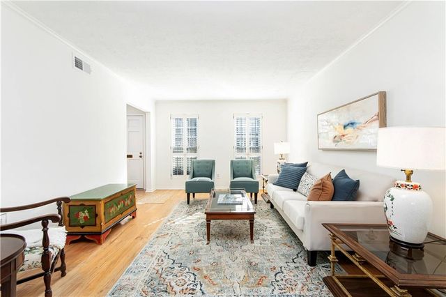 7 Scotland Place NW, Atlanta, GA 30318