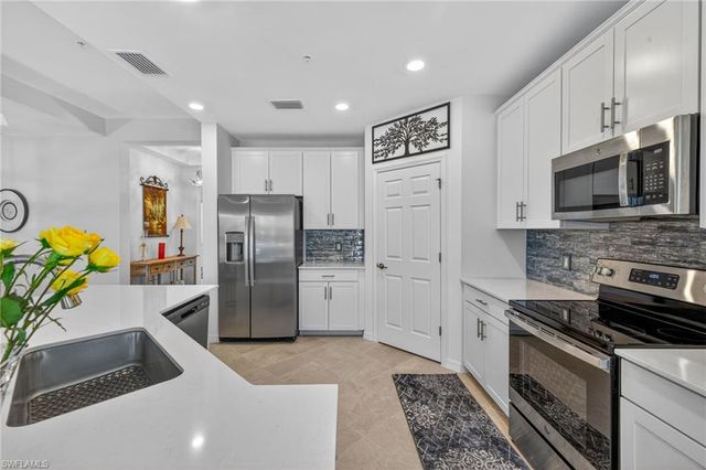 12050 Santaluz DR 101, Fort Myers, FL 33913