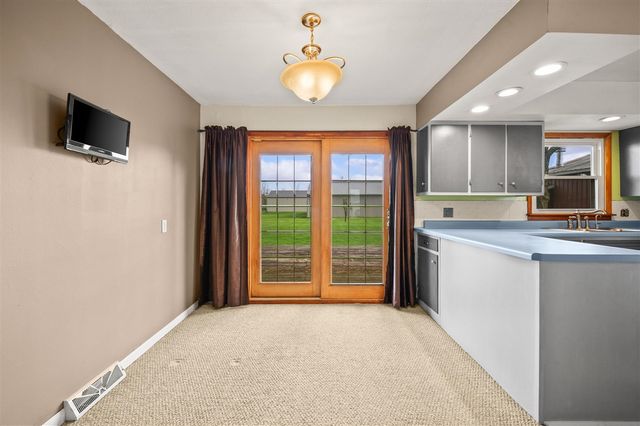 27532 May Street, Edwardsburg, MI 49112