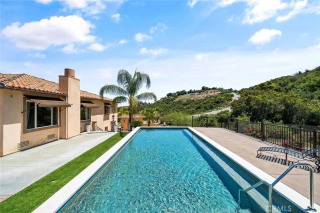 36505 Calle De Lobo, Murrieta, CA 92562