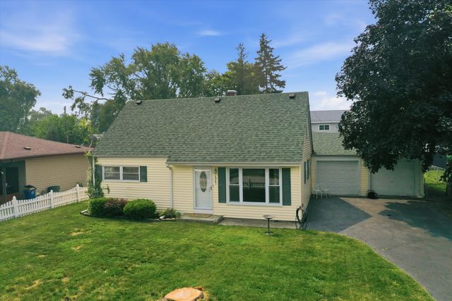 4847 W 84th Place, Burbank, IL 60459