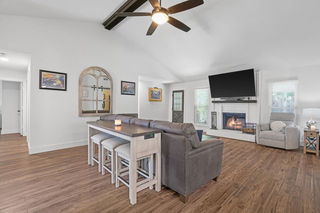 6005 Hillglen Drive, Watauga, TX 76148