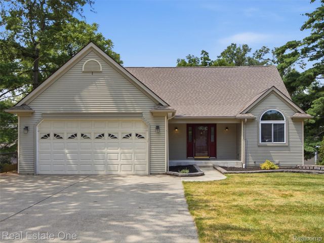 4125 Rural Street, Waterford Charter Township, MI 48329