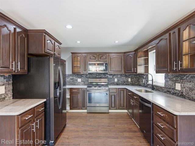 4125 Rural Street, Waterford Charter Township, MI 48329