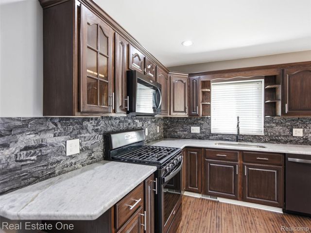 4125 Rural Street, Waterford Charter Township, MI 48329