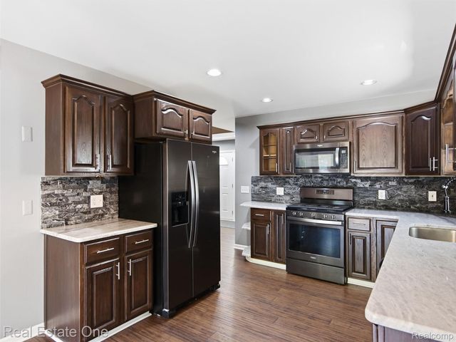 4125 Rural Street, Waterford Charter Township, MI 48329