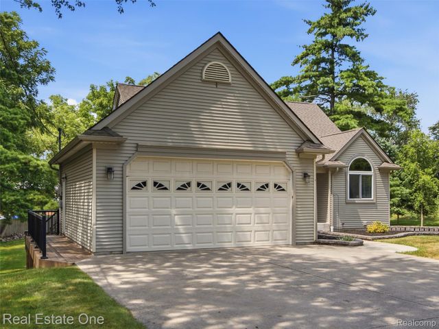 4125 Rural Street, Waterford Charter Township, MI 48329