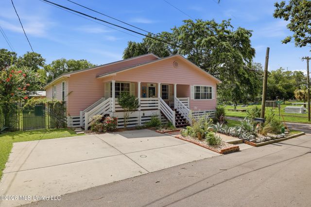 141 Caldwell Avenue, Biloxi, MS 39530