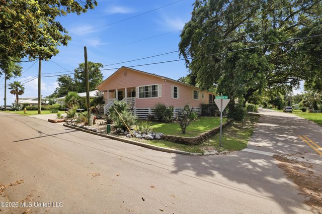 141 Caldwell Avenue, Biloxi, MS 39530