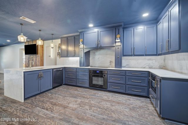 141 Caldwell Avenue, Biloxi, MS 39530