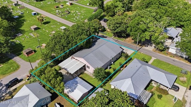 141 Caldwell Avenue, Biloxi, MS 39530