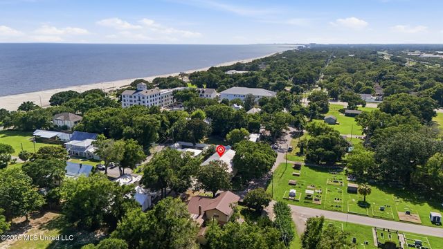 141 Caldwell Avenue, Biloxi, MS 39530