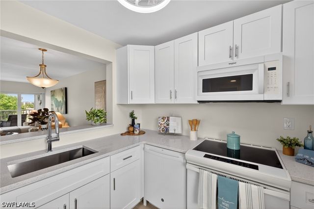 6220 Augusta DR 415, Fort Myers, FL 33907