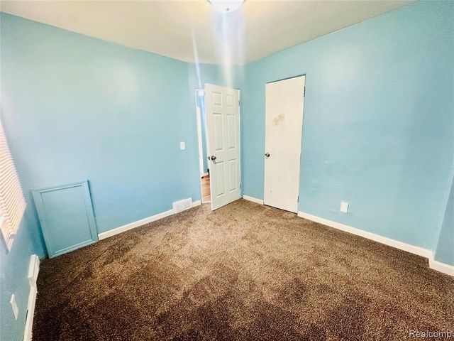 13995 Young Street, Detroit, MI 48205