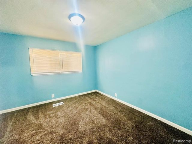 13995 Young Street, Detroit, MI 48205