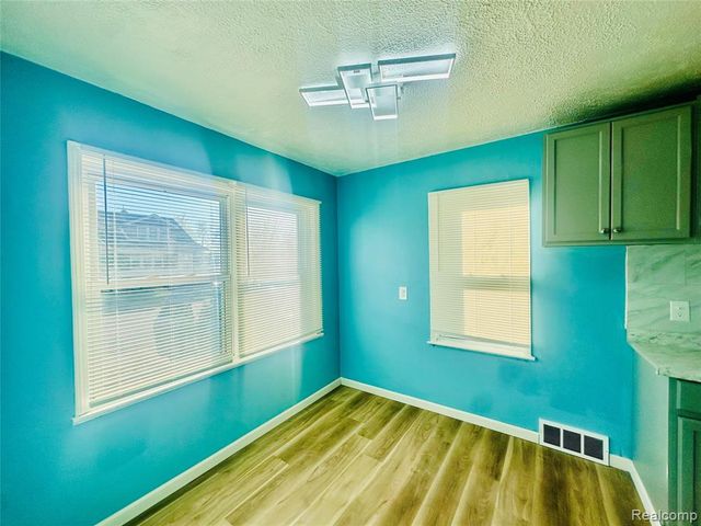 13995 Young Street, Detroit, MI 48205