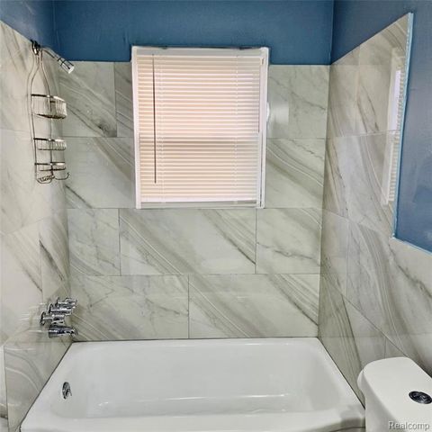 13995 Young Street, Detroit, MI 48205