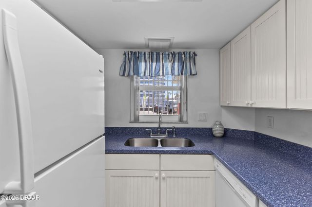 2626 S Atlantic Ave Apt 108, Daytona Beach Shores, FL 32118