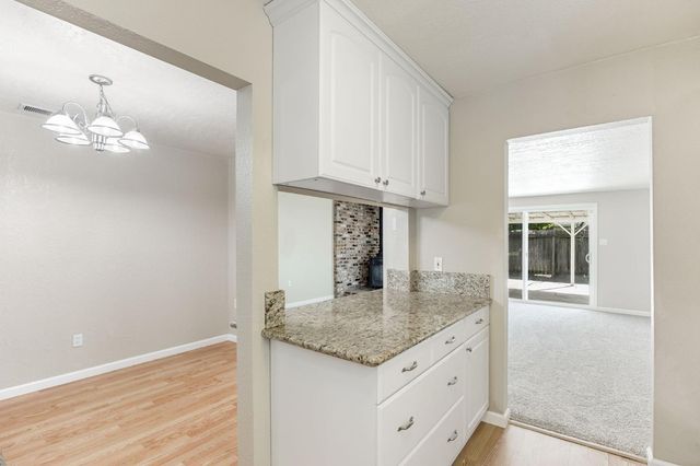 7080 21st Ave, Sacramento, CA 95820