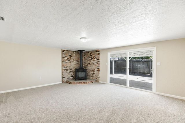 7080 21st Ave, Sacramento, CA 95820