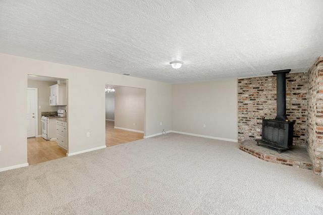 7080 21st Ave, Sacramento, CA 95820