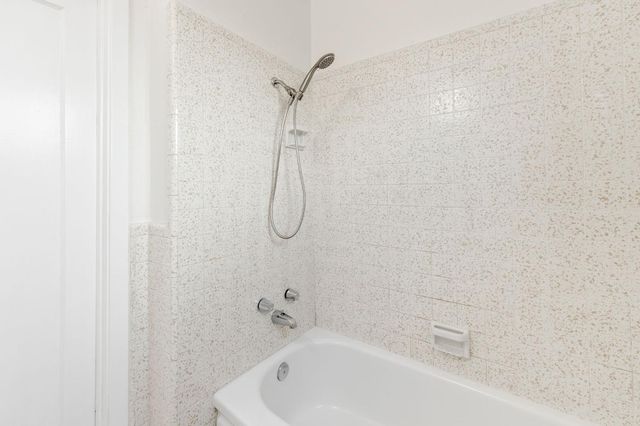 7080 21st Ave, Sacramento, CA 95820