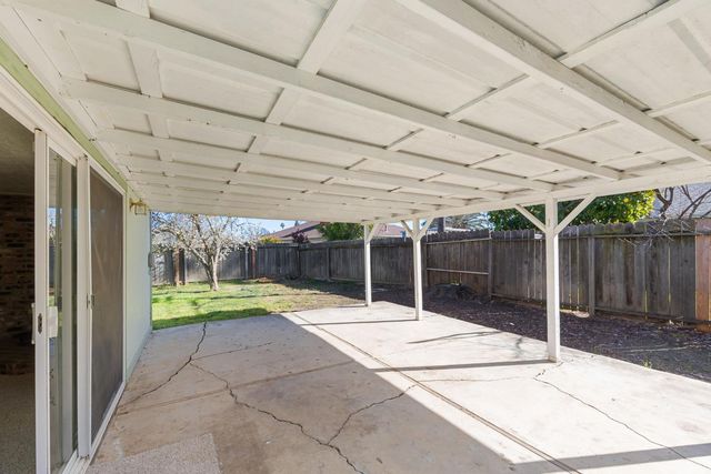 7080 21st Ave, Sacramento, CA 95820