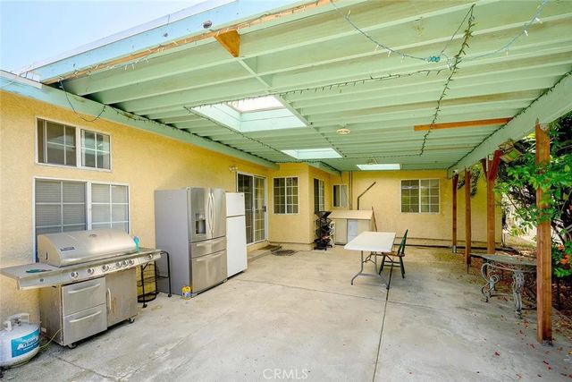 14012 Sayre Street, Sylmar, CA 91342