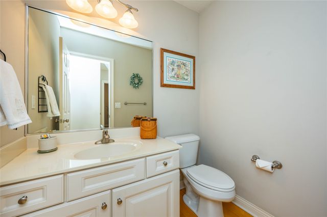 6515 Fullerton Court, Johnston, IA 50131