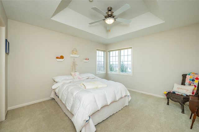 6515 Fullerton Court, Johnston, IA 50131