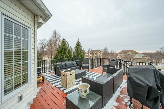 6515 Fullerton Court, Johnston, IA 50131