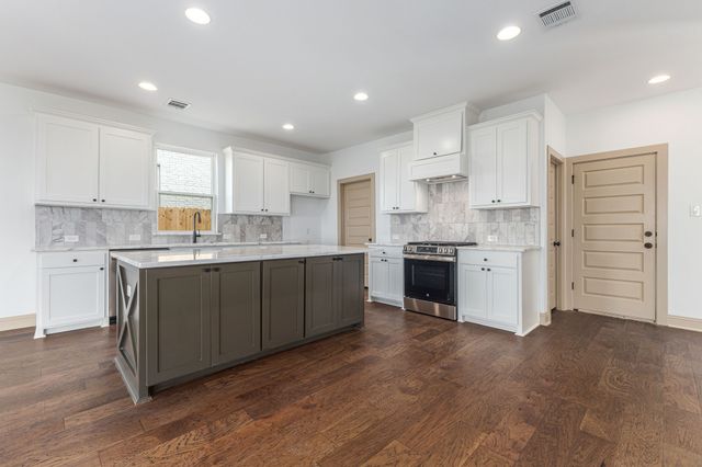 7636 Trailridge Drive, Fort Worth, TX 76179