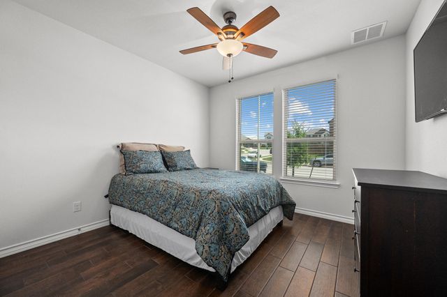 621 Limestone RD, Liberty Hill, TX 78642