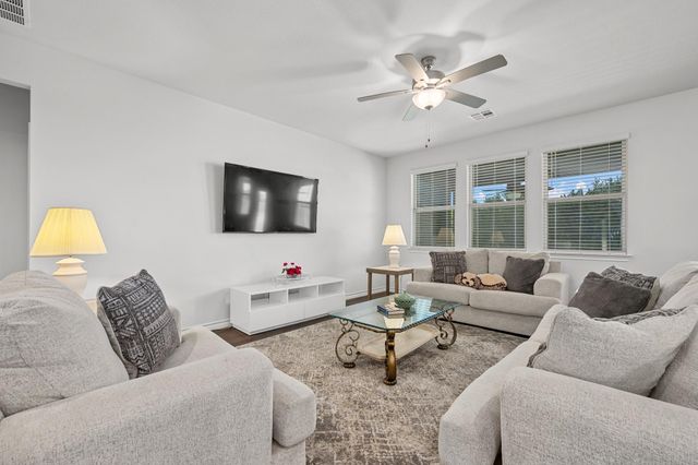 621 Limestone RD, Liberty Hill, TX 78642