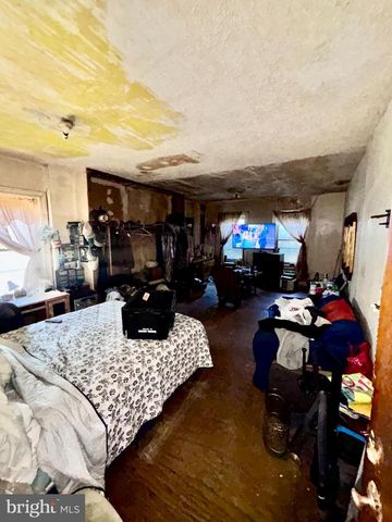 71 E PENN ST, Philadelphia, PA 19144