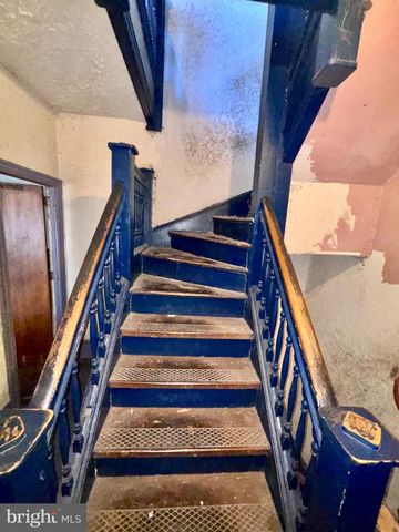 71 E PENN ST, Philadelphia, PA 19144